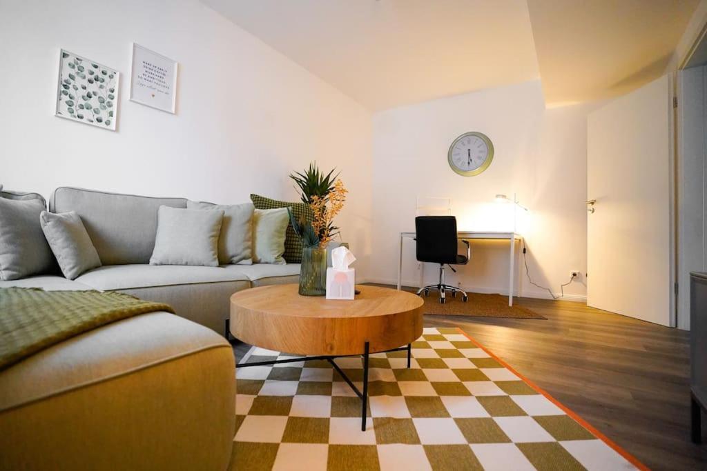 Green City Apartment *